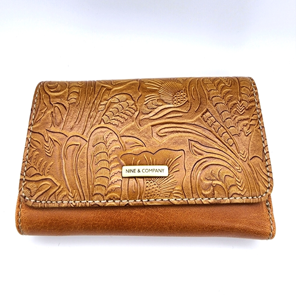 Nine & company NWT wallet